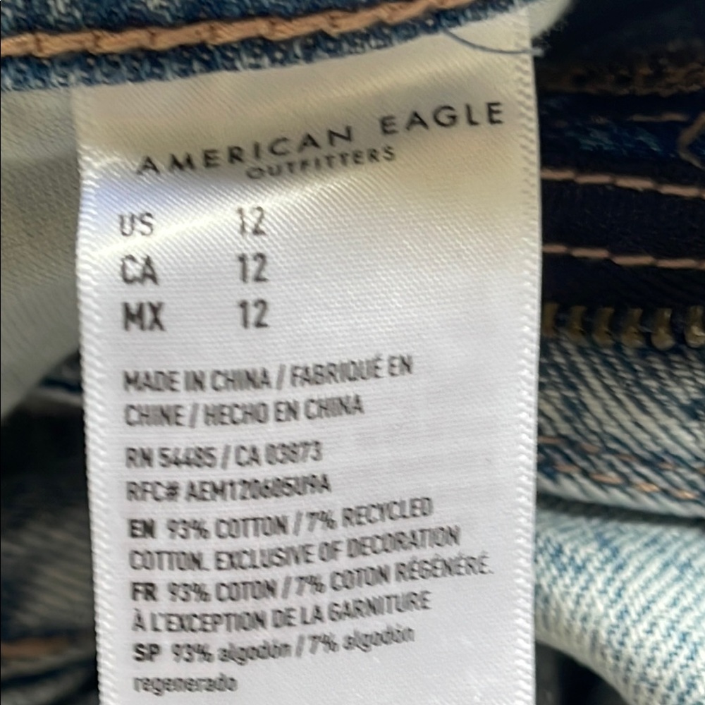 American Eagle Women's Light Blue Distressed 90s Boyfriend Denim Jean Shorts Siz - Picture 7 of 9